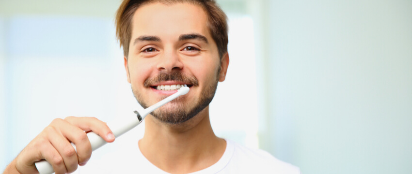 The Proper Way to Brush Teeth with an Electric Toothbrush