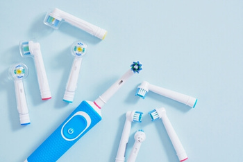 electric-toothbrush-sensitive-teeth-types