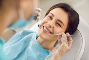 Throbbing Pain After Tooth Extraction But Not Dry Socket check